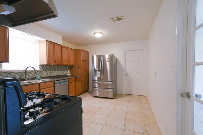 Kitchen | Image 4