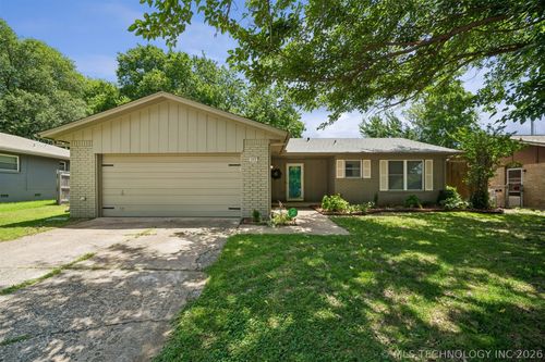 429 Fern Ave, Broken Arrow, OK, 74012-3714 | Card Image