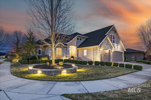 754 S Lone Hollow Way, Eagle, ID, 83616-4113 | Card Image