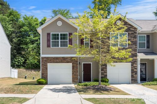 5d-6132 Guildford Hill Ln, Charlotte, NC, 28215-1887 | Card Image