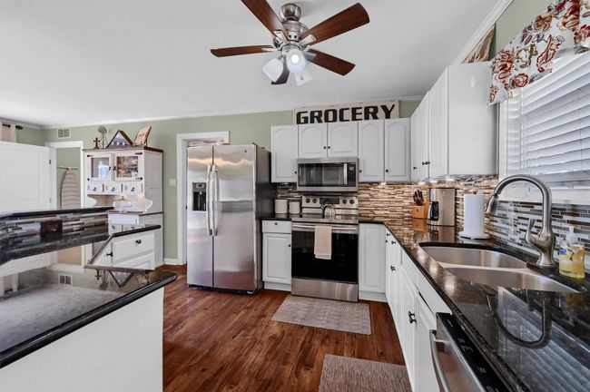 603 Kiowa Dr W, House other with 3 bedrooms, 2 bathrooms and null parking in Lake Kiowa TX | Image 8