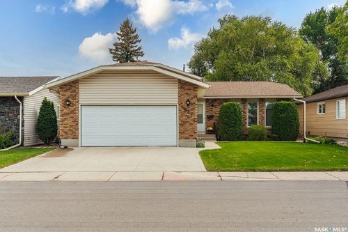 567 Delaronde Road, Saskatoon, SK, S7J4A7 | Card Image