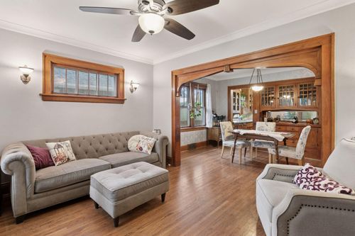 958 James Ave, Saint Paul, MN, 55102-3332 | Card Image