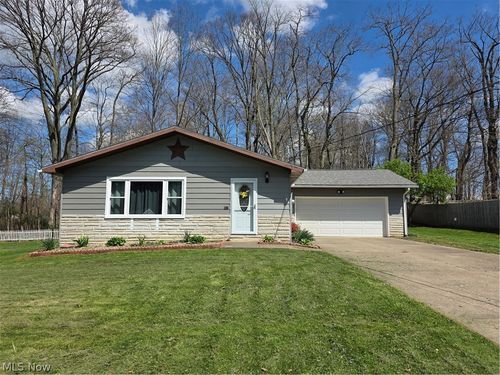 1358 Andrew Ave, Salem, OH, 44460-3557 | Card Image