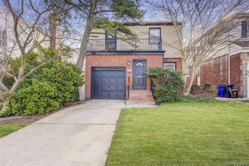 58-35 217th St, Bayside Hills, NY, 11364-1911 | Card Image