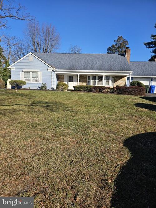 10 Tucker Ct, WILLINGBORO, NJ, 08046-3832 | Card Image