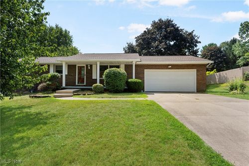 1508 Canyon St Ne, Uniontown, OH, 44685-8512 | Card Image