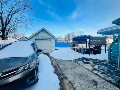 14705 35th Ave, Flushing, NY, 11354-3750 | Card Image