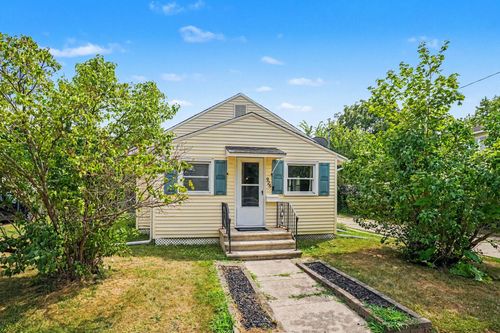 926 Foley St, Kalamazoo, MI, 49001-4827 | Card Image