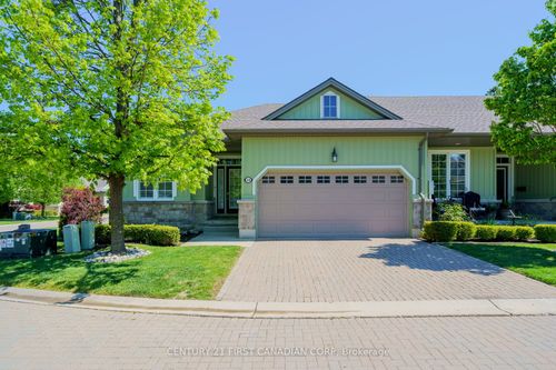 14 Oakwood Links Lane, Grand Bend, ON, N0M1T0 | Card Image