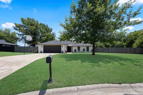 1307 Linda Ct, Cleburne, TX, 76033-6644 | Card Image