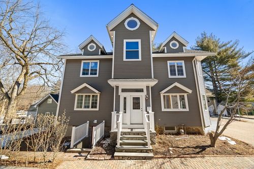 39 Spring St, Boston, MA, 02132-3901 | Card Image