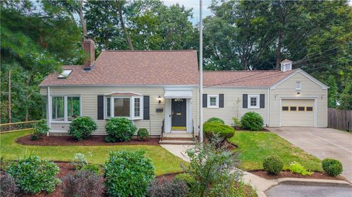 110 Ausdale Rd, Cranston, RI, 02910-4337 | Card Image