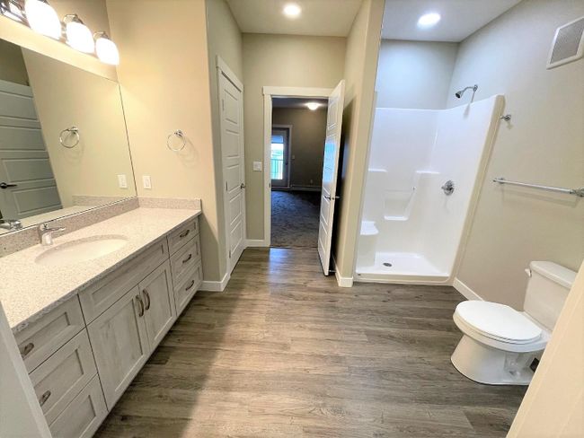 406 - 499 Meadow Lake Crt E, Condo with 2 bedrooms, 2 bathrooms and 1 parking in Brooks AB | Image 8