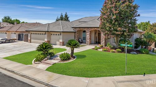 11502 Summit Point Ct, Bakersfield, CA, 93312-6468 | Card Image