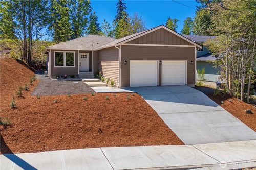 429 Chestnut St, Shelton, WA, 98584-4209 | Card Image