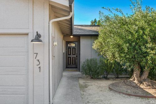 731 5th Street E, Sonoma, CA, 95476 | Card Image
