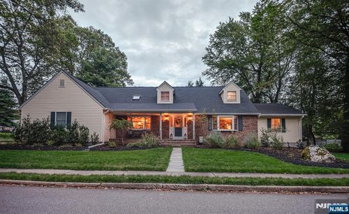 18 Morse Ave, Ramsey, NJ, 07446-1064 | Card Image