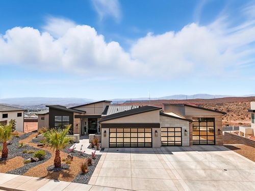 951 N Grand Heights Dr, St. George, UT, 84770-1345 | Card Image