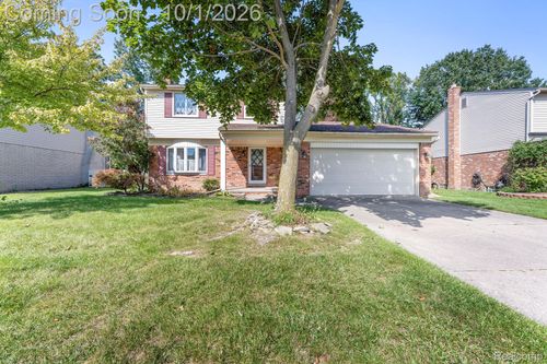20444 Leonard Ave, Brownstown Twp, MI, 48183-4811 | Card Image