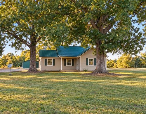 214 Lantz Rd, Lawrenceburg, TN, 38464-6226 | Card Image