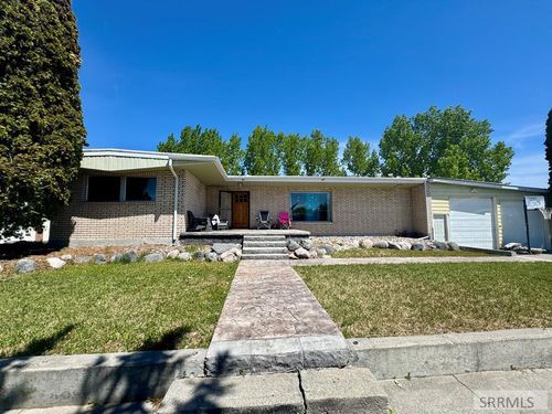 1381 E Airport Rd, Blackfoot, ID, 83221-4013 | Card Image