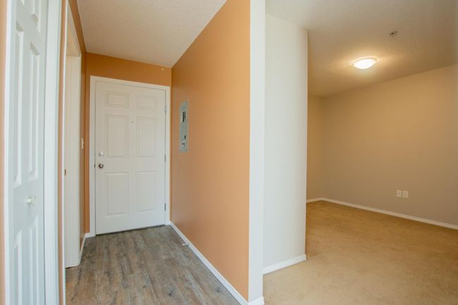 306 - 11240 104 Avenue, Home with 1 bedrooms, 1 bathrooms and 1 parking in Grande Prairie AB | Image 3