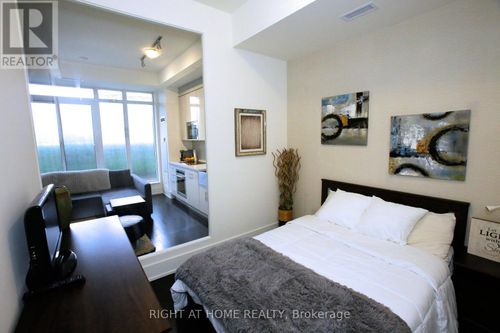 210-330 Richmond St W, Toronto, ON, M5V0M4 | Card Image