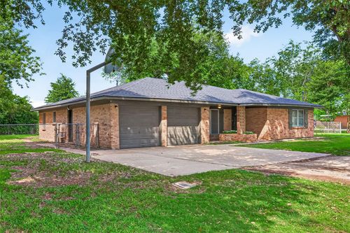 9219 Kostelnik St, Needville, TX, 77461-7922 | Card Image