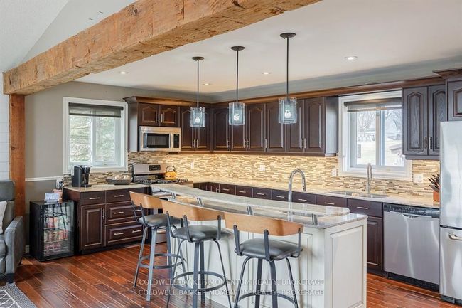 719 Welland Rd, House other with 3 bedrooms, 2 bathrooms and 4 parking in Fenwick ON | Image 9