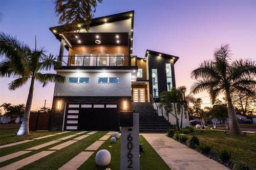 6062 Bayou Grande Blvd Ne, ST PETERSBURG, FL, 33703-1802 | Card Image