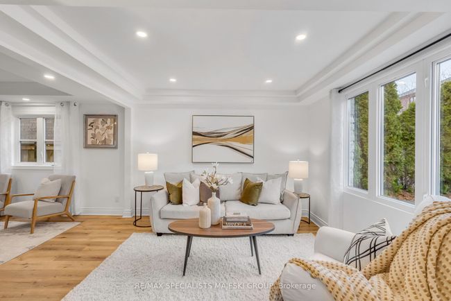 23 Carnation Ave, House other with 5 bedrooms, 3 bathrooms and 4 parking in Etobicoke ON | Image 9