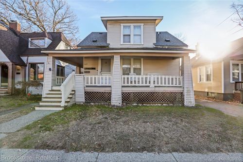 437 W Bennett Ave, Ferndale, MI, 48220-3226 | Card Image