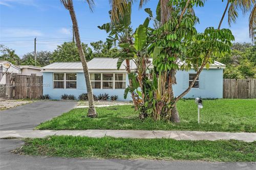 18381 Ne 21st Pl, North Miami Beach, FL, 33179-5025 | Card Image