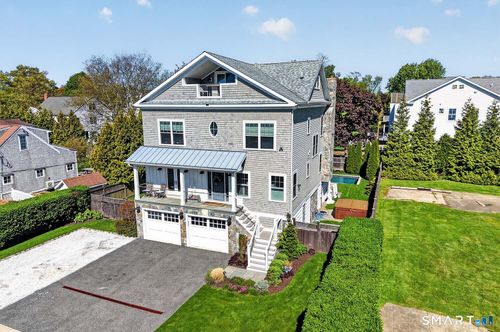 86 Quincy St, Fairfield, CT, 06824-6617 | Card Image