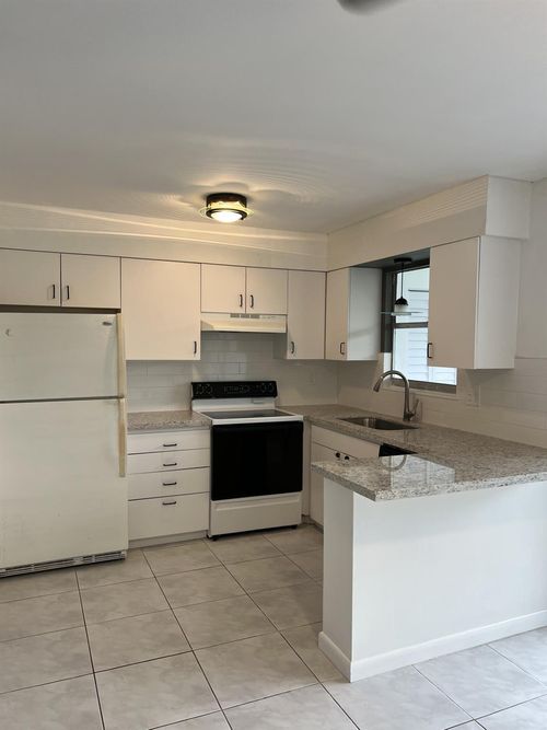 apt-26-1100 Se 4th Ave, Deerfield Beach, FL, 33441-6942 | Card Image
