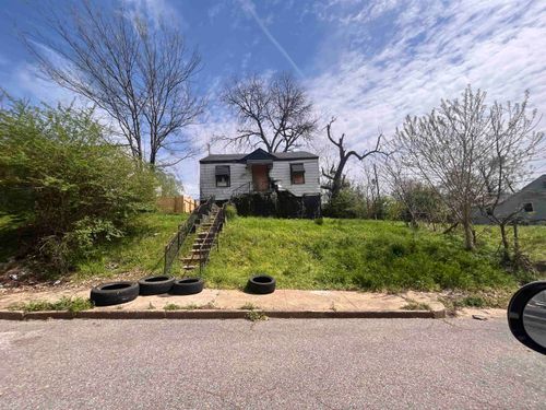 2076 Farrington St, Memphis, TN, 38109-2104 | Card Image