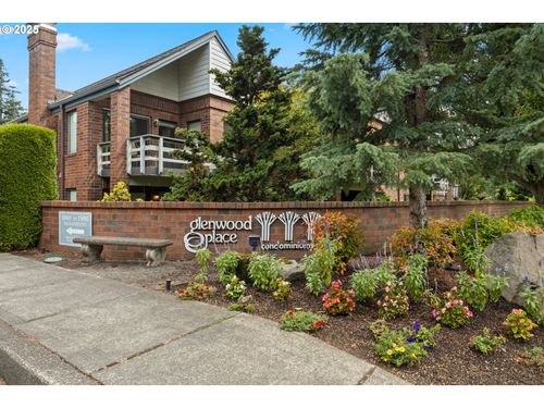 10-14915 Ne Sacramento St, Portland, OR, 97230-4594 | Card Image