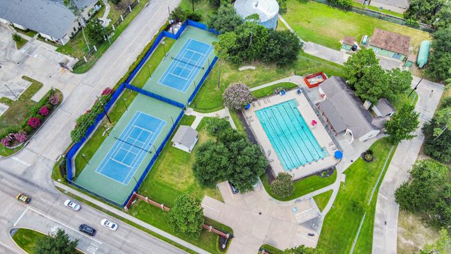 Aerial view of amenities | Image 40