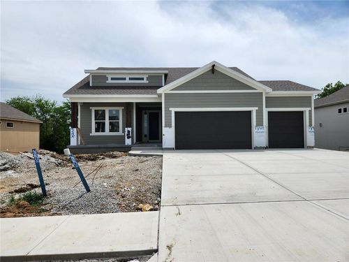 24897 W 145th Pl, Olathe, KS, 66061-5207 | Card Image