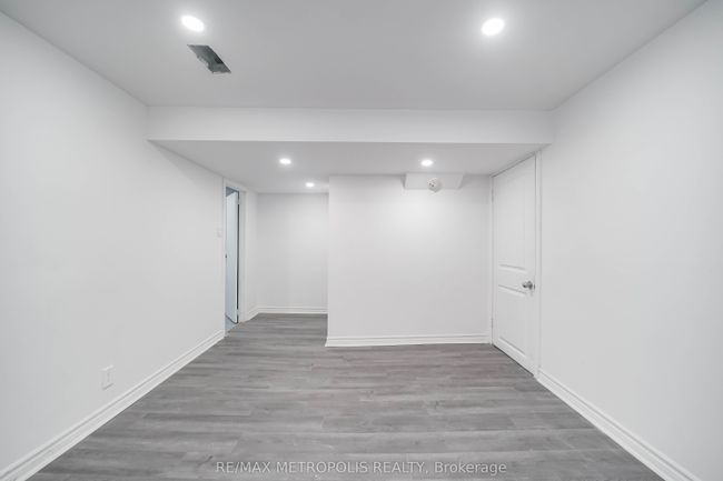 1927 Parkside Dr, House other with 5 bedrooms, 4 bathrooms and 2 parking in Pickering ON | Image 32