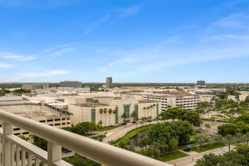 apt-1410-19501 W Country Club Dr, Aventura, FL, 33180-2477 | Card Image