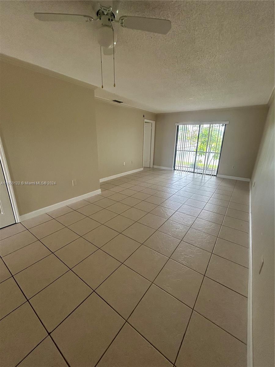 109th Ave, Sunrise, FL 33322