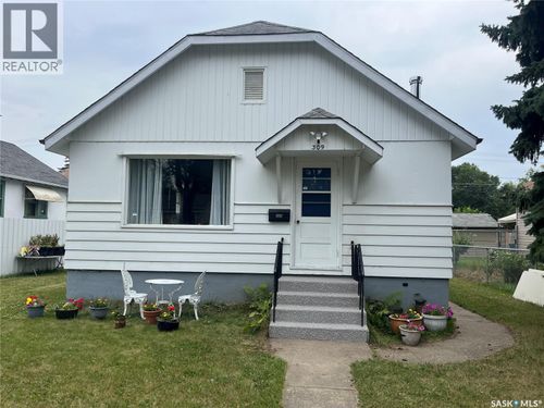 309 10th St E, Prince Albert, SK, S6V0Z3 | Card Image