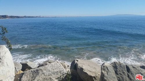 18429 Pacific Coast Hwy, MALIBU, CA, 90265-5761 | Card Image