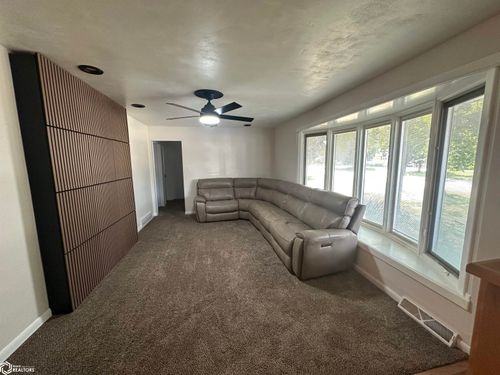 815 10th St N, Humboldt, IA, 50548-1336 | Card Image