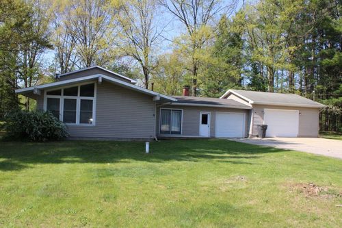 817 E Dresden St, Kalkaska, MI, 49646-9762 | Card Image