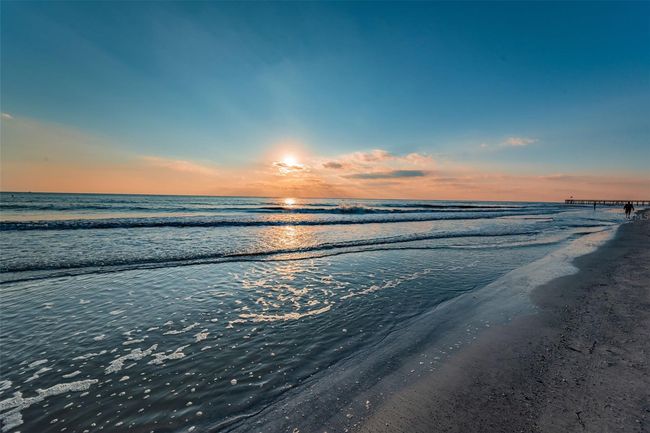 APT-201 - 18201 Gulf Blvd, Condo with 3 bedrooms, 2 bathrooms and null parking in Redington Shores FL | Image 28