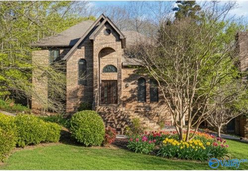 2703 Chandler Cir Se, Huntsville, AL, 35801-1487 | Card Image