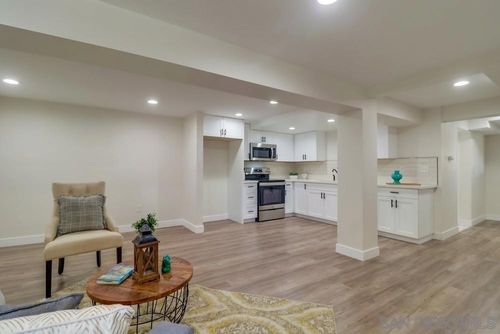 5732 Adams Ave, San Diego, CA, 92116-1202 | Card Image